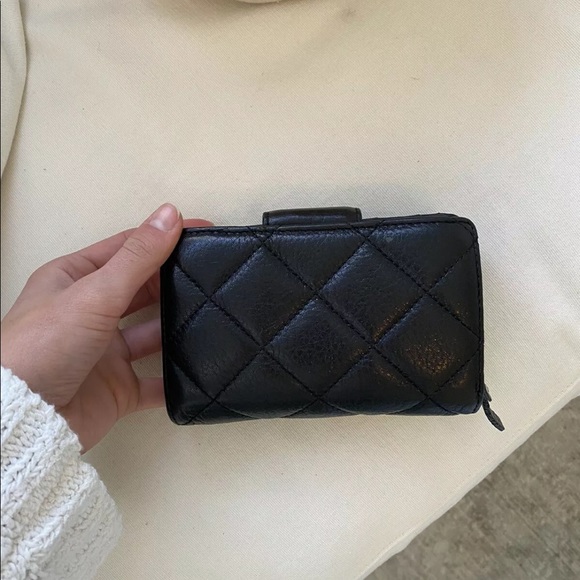 COPY - Kate Spade Quilted Clutch Wallet - Picture 6 of 6